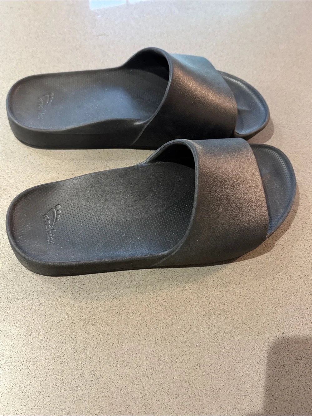 Archie’s Men's Black Slide Sandals Size 10-10.5